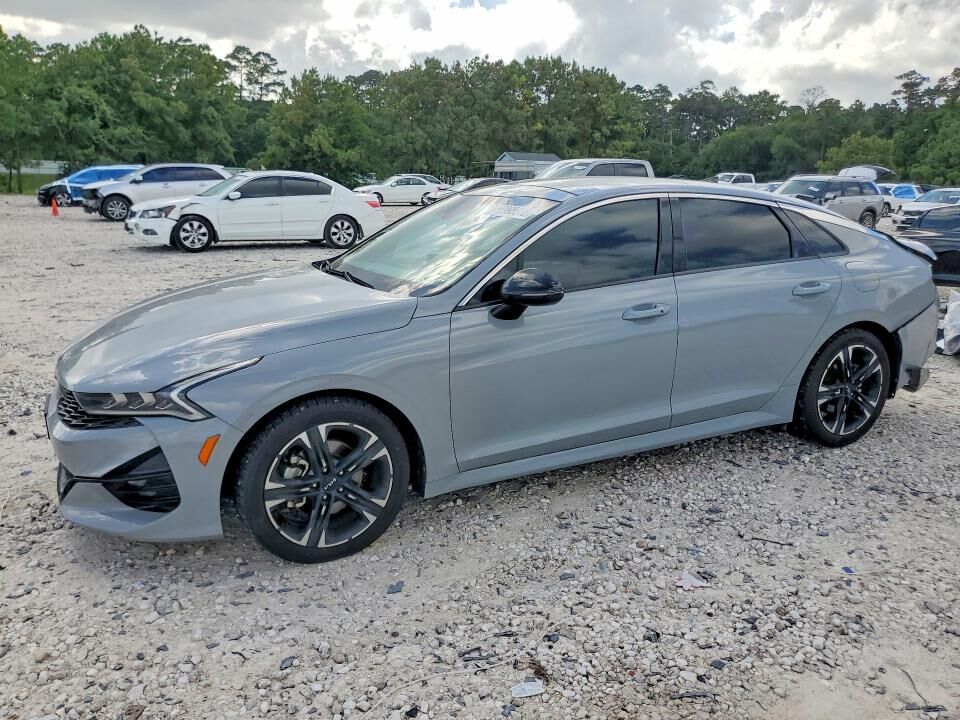 2022 KIA K5