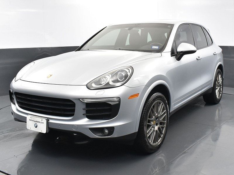 2017 PORSCHE Cayenne