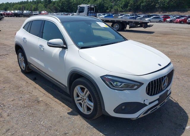 2021 MERCEDES-BENZ GLA-Class