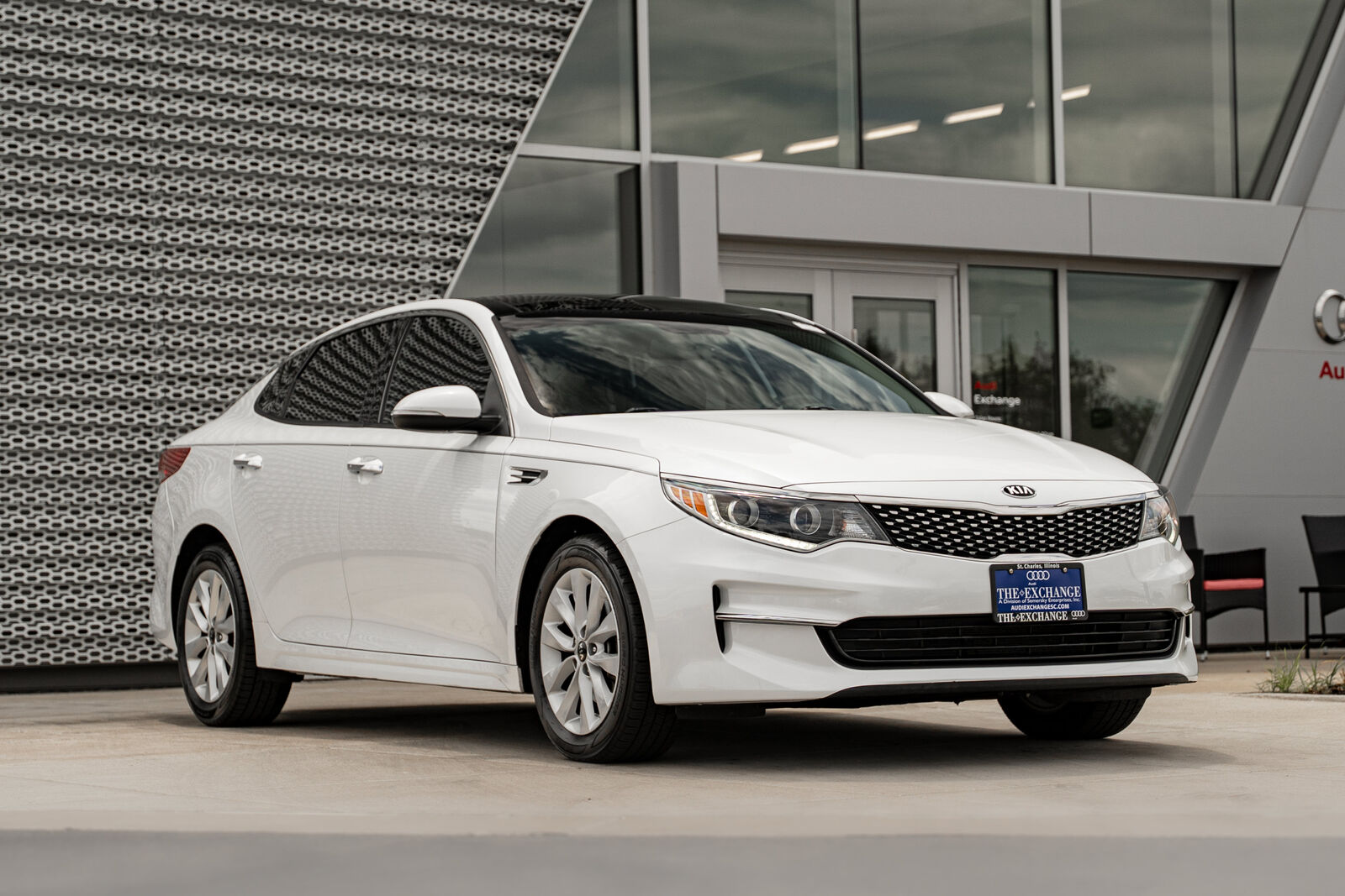 2017 KIA Optima