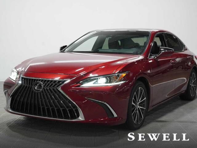 2025 LEXUS ES
