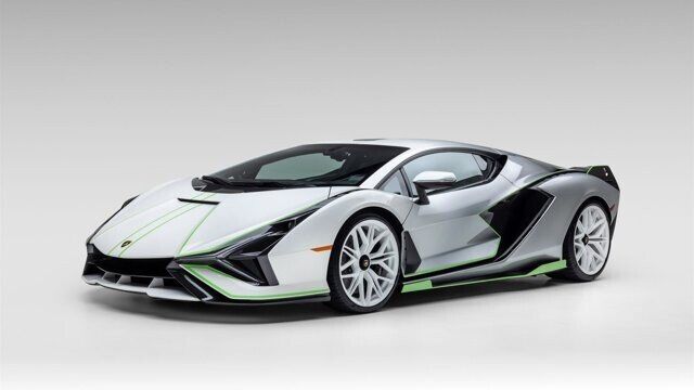 2020 LAMBORGHINI Aventador