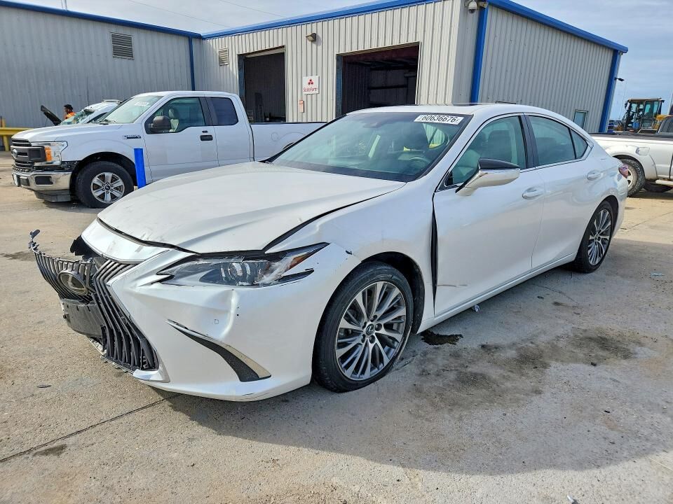 2020 LEXUS ES