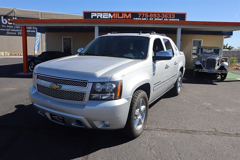 2013 CHEVROLET Avalanche