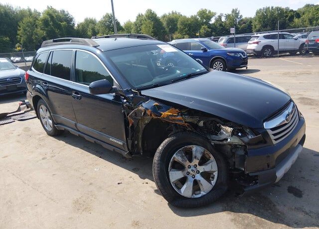 2012 SUBARU Outback