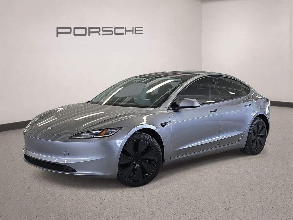 2025 TESLA Model 3