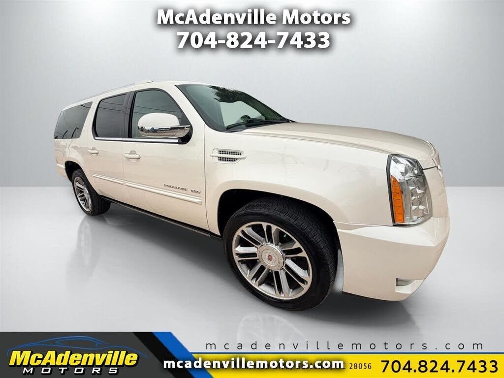 2013 CADILLAC Escalade