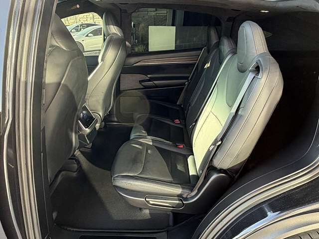 2025 TESLA Model X