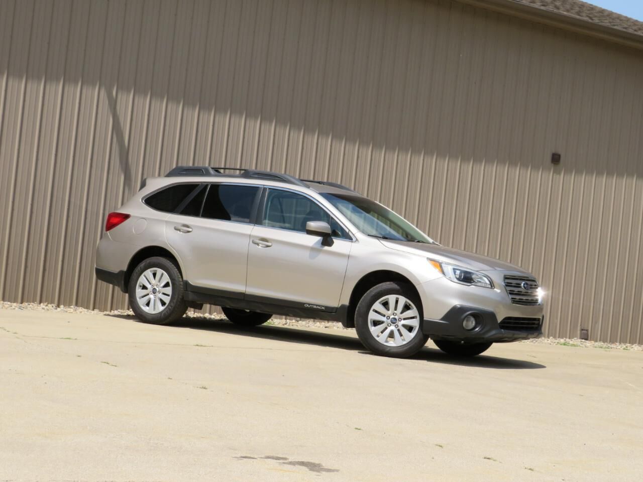 2017 SUBARU Outback