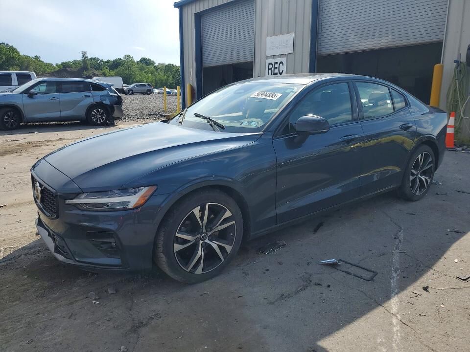 2023 VOLVO S60