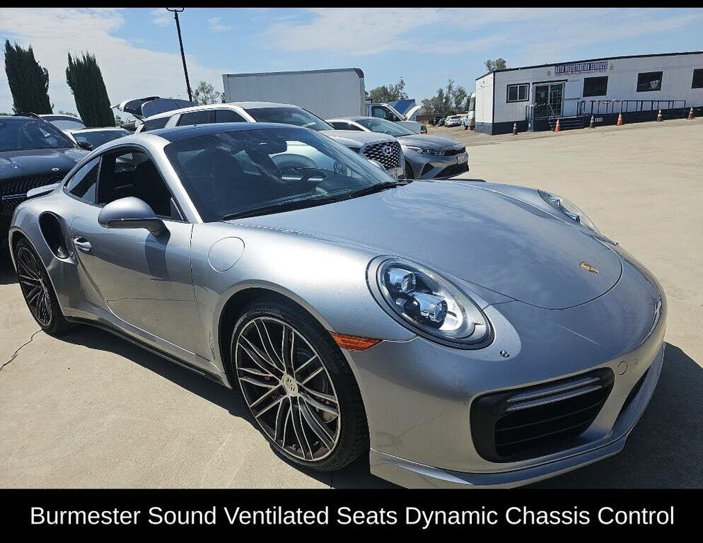 2017 PORSCHE 911