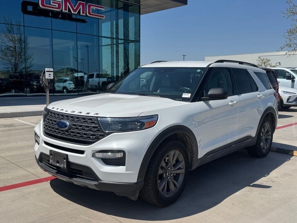2021 FORD Explorer