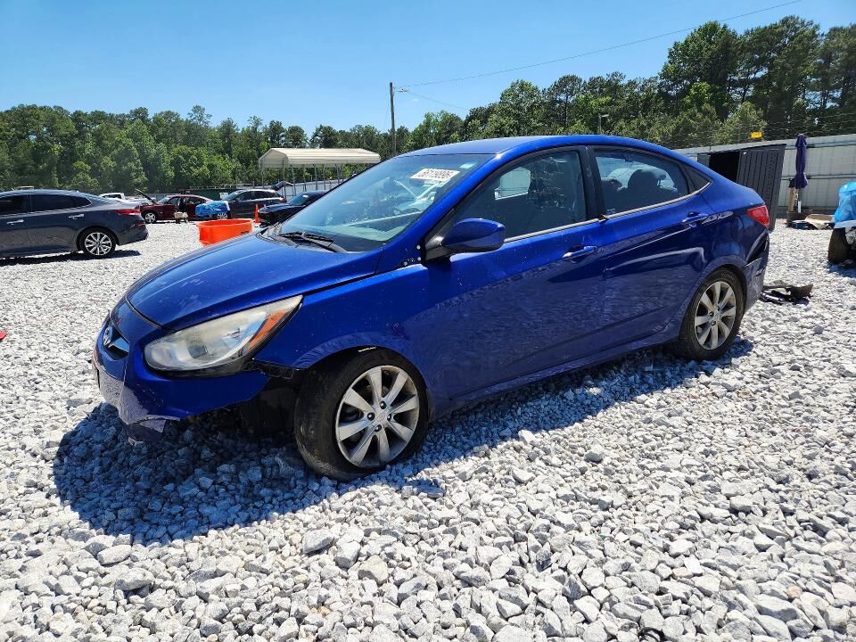 2013 HYUNDAI Accent
