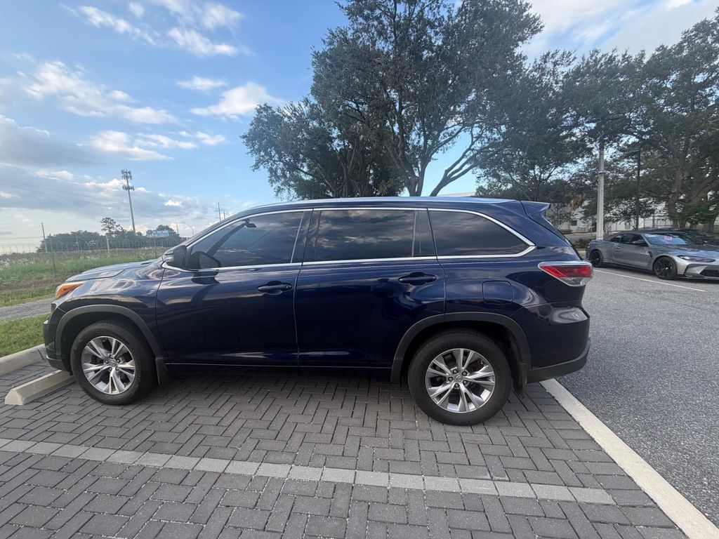 2015 TOYOTA Highlander