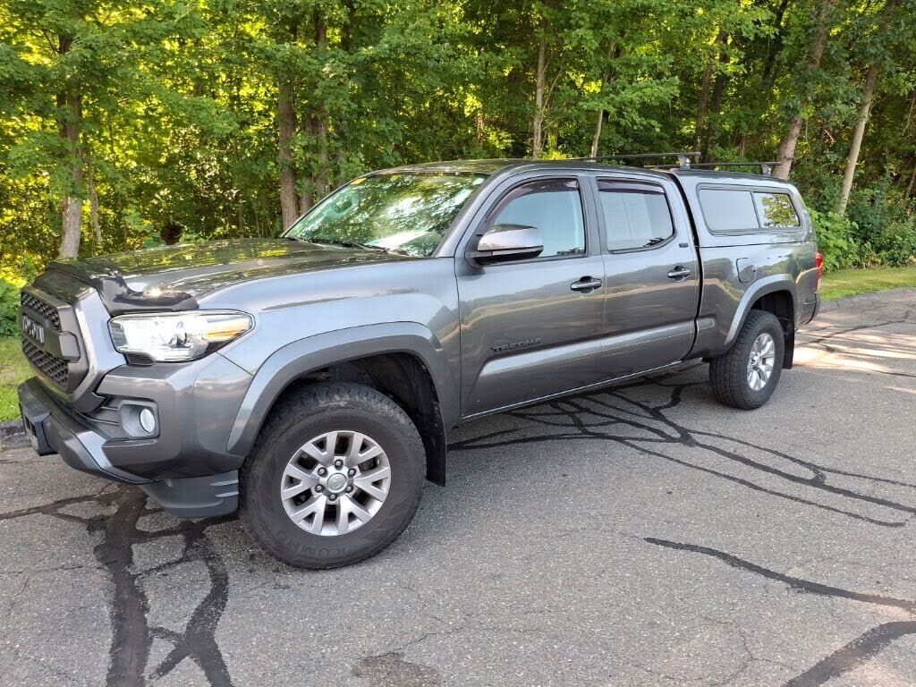 2017 TOYOTA Tacoma