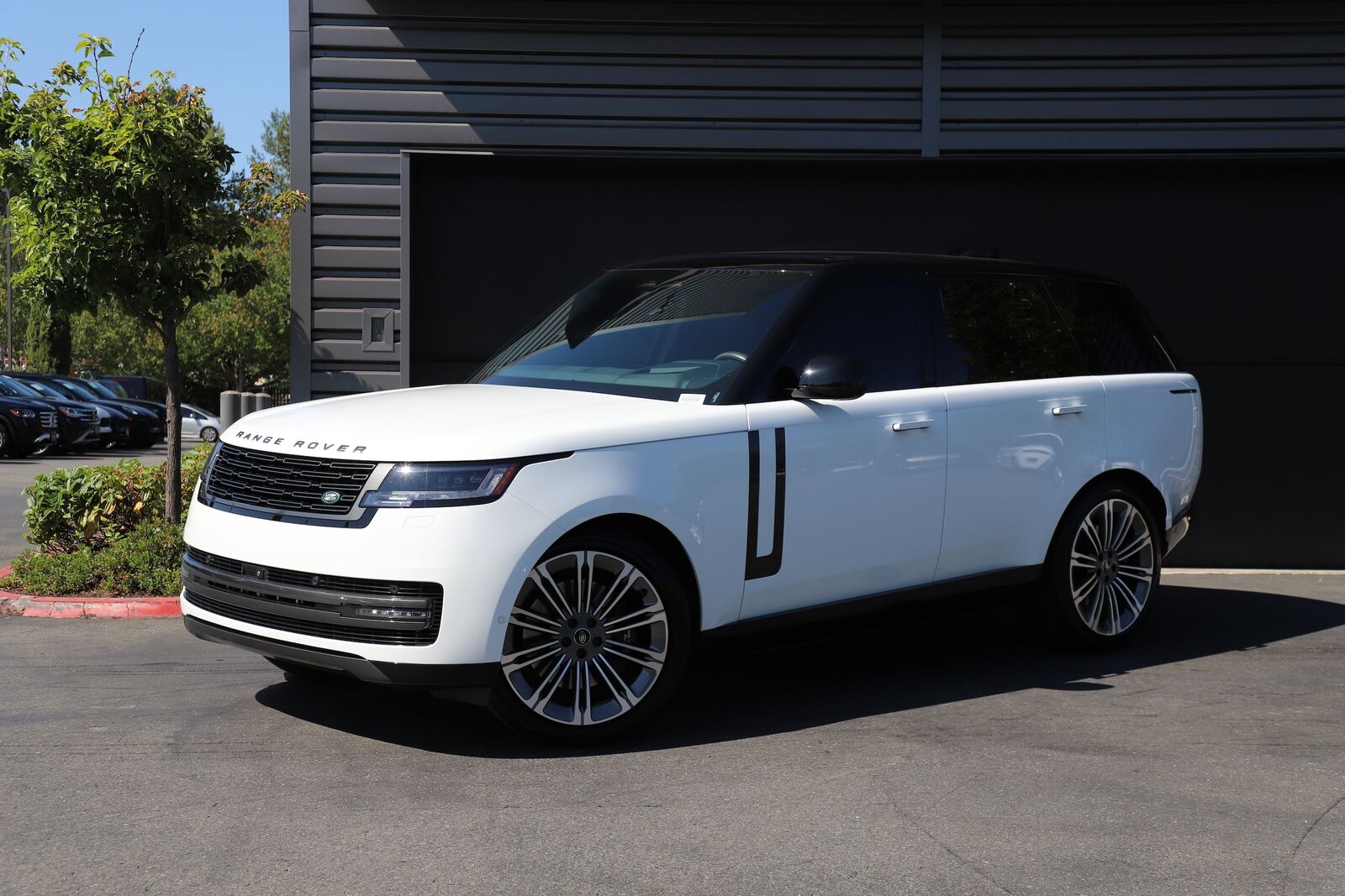 2024 LAND ROVER Range Rover