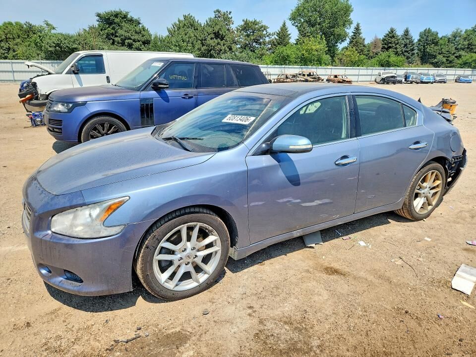 2010 NISSAN Maxima