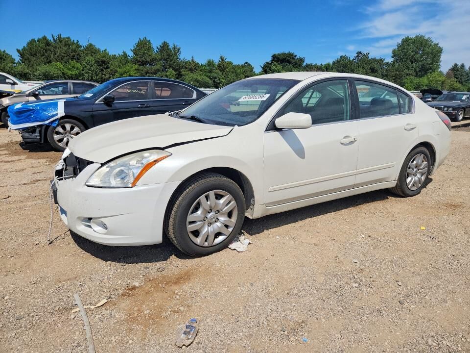 2010 NISSAN Altima