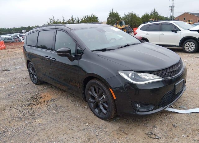 2019 CHRYSLER Pacifica