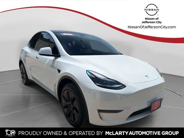 2025 TESLA Model Y