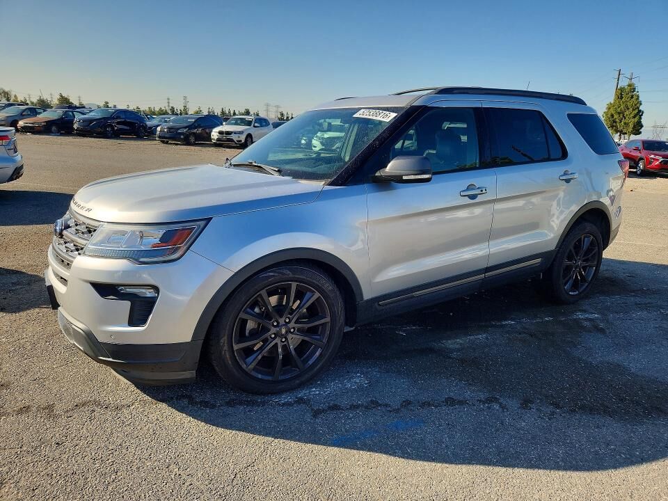2018 FORD Explorer