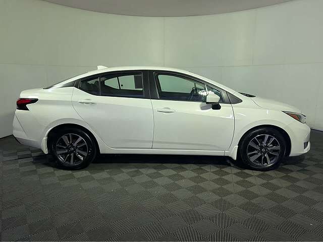 2025 NISSAN Versa