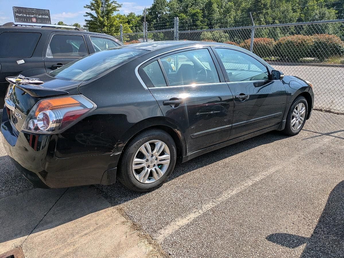 2011 NISSAN Altima