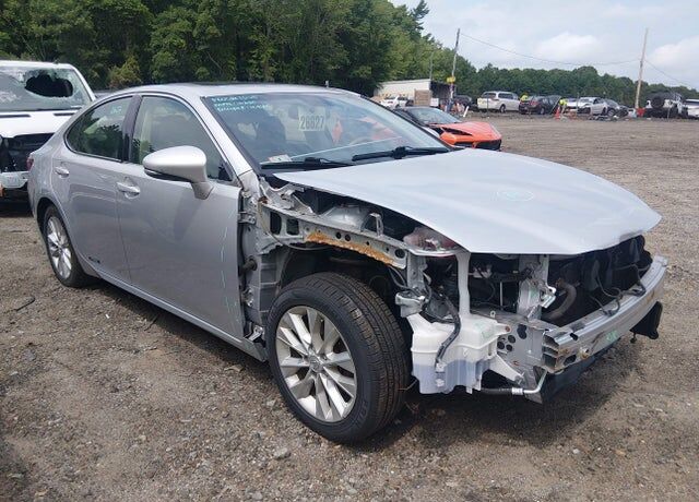 2013 LEXUS ES