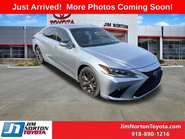2022 LEXUS ES