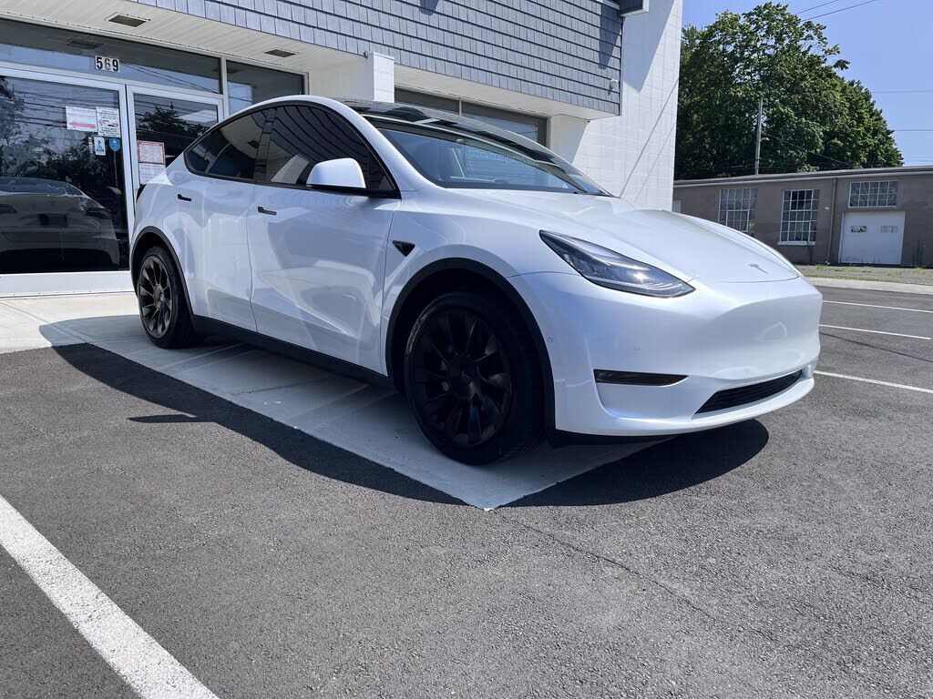 2021 TESLA Model Y