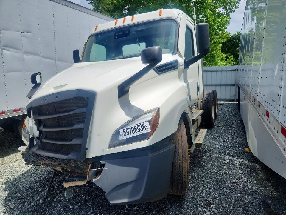 2021 FREIGHTLINER Cascadia