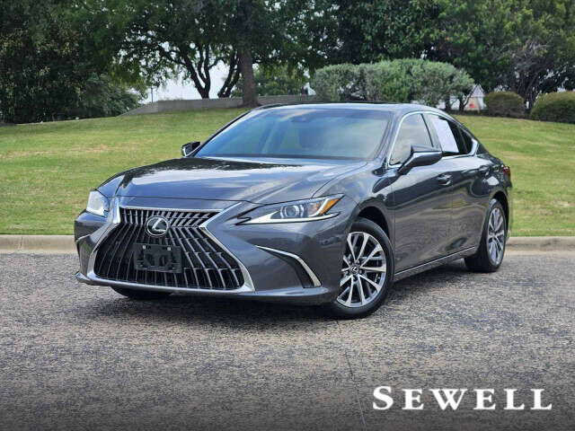 2022 LEXUS ES