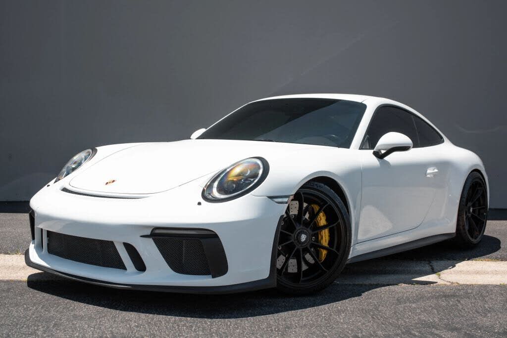 2018 PORSCHE 911