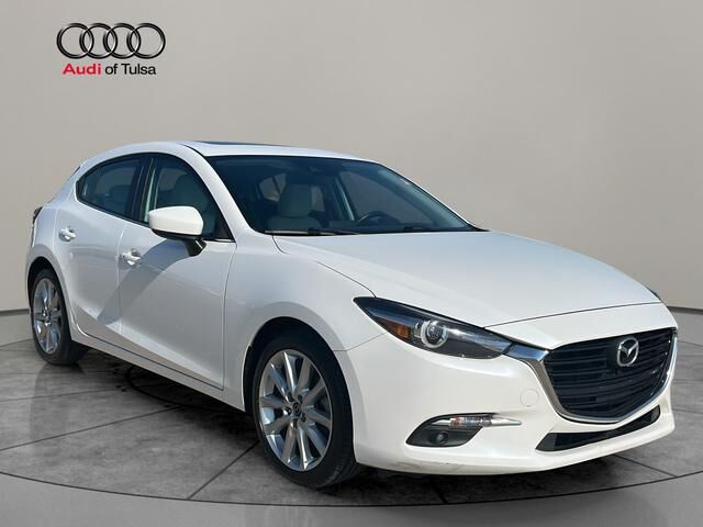 2017 MAZDA Mazda3