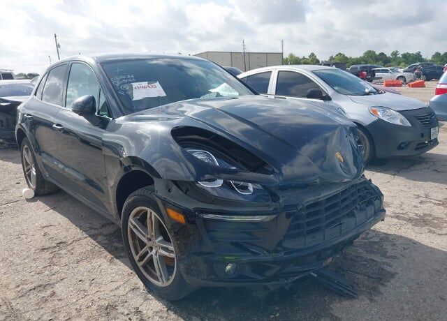2017 PORSCHE Macan