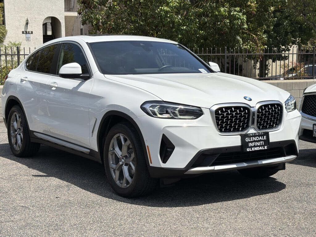 2023 BMW X4
