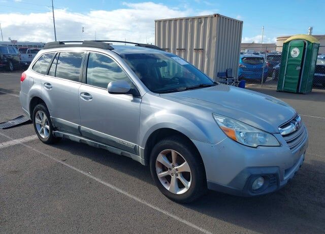 2013 SUBARU Outback