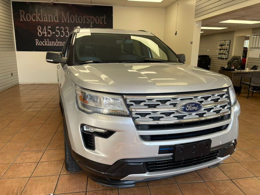 2019 FORD Explorer