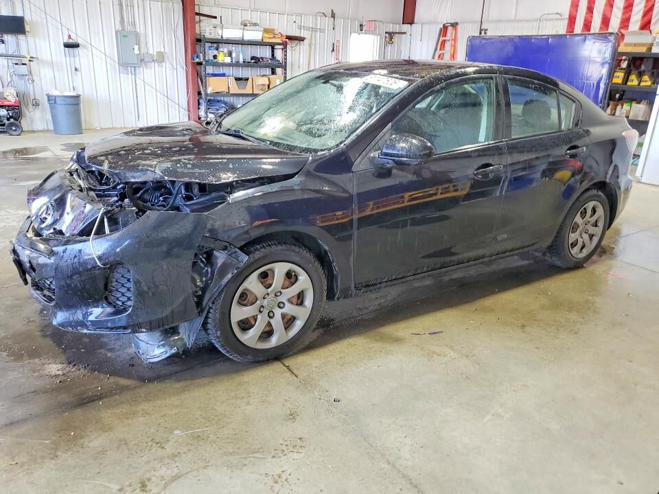 2013 MAZDA Mazda3