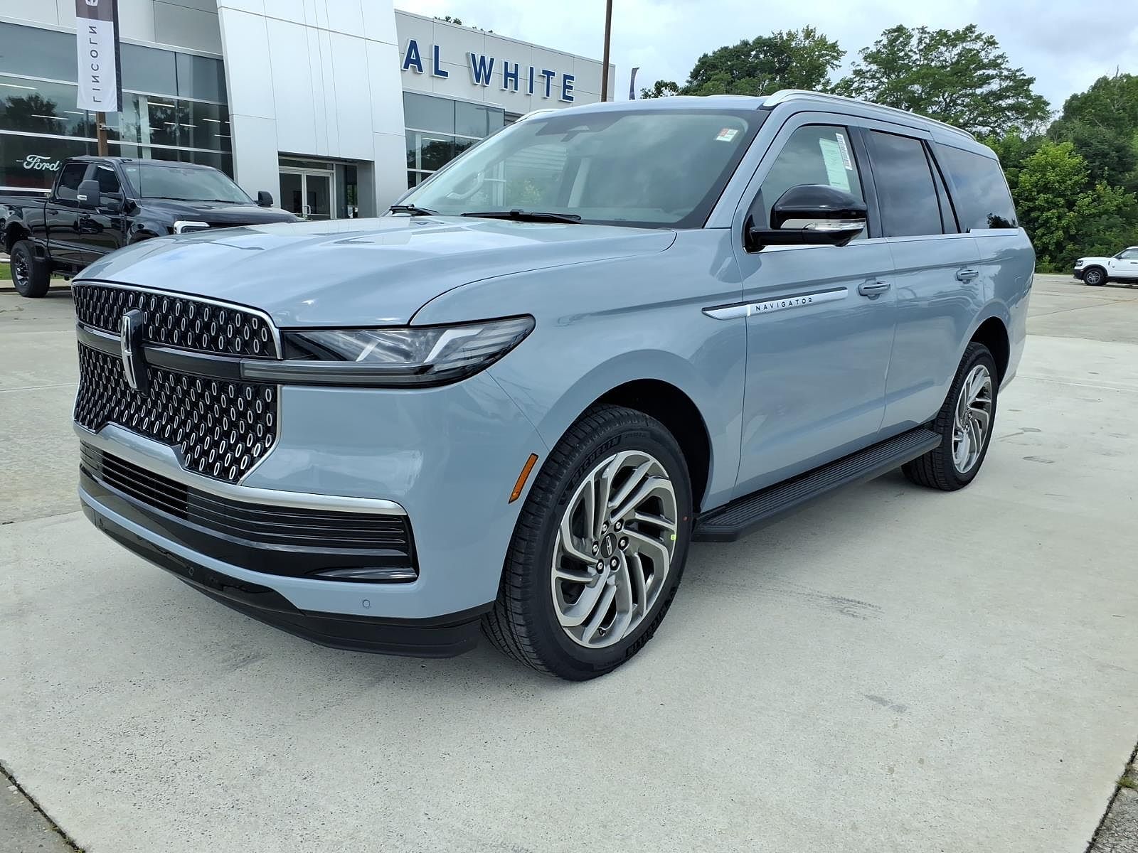 2027 LINCOLN Navigator