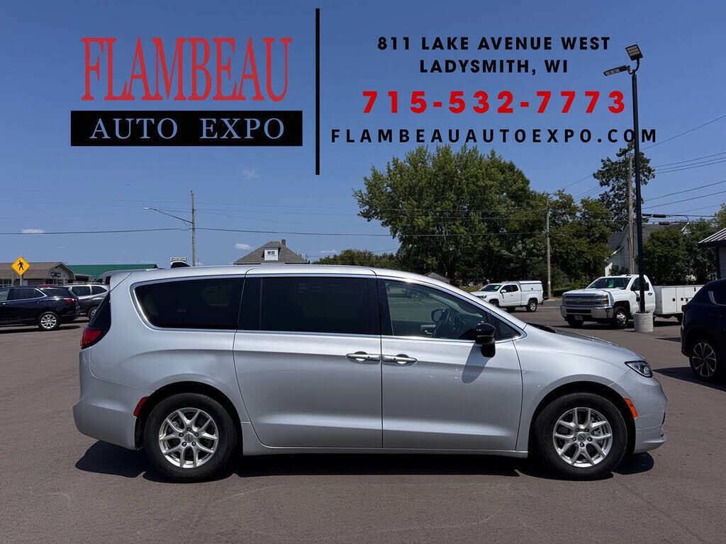 2024 CHRYSLER Pacifica