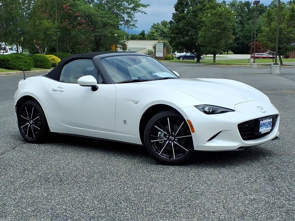 2025 MAZDA MX-5