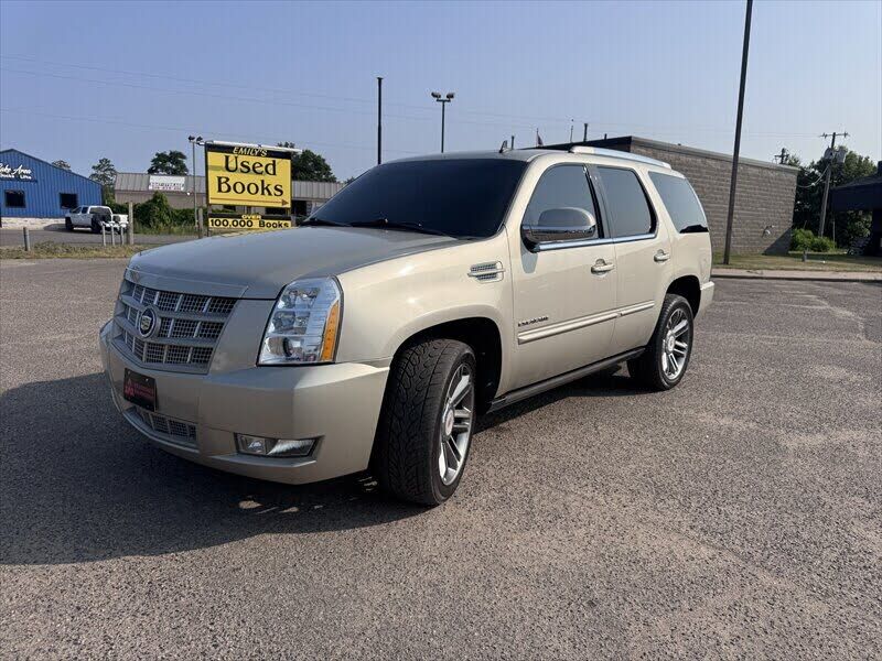 2013 CADILLAC Escalade