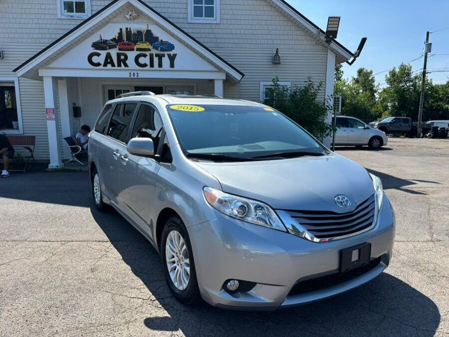 2015 TOYOTA Sienna