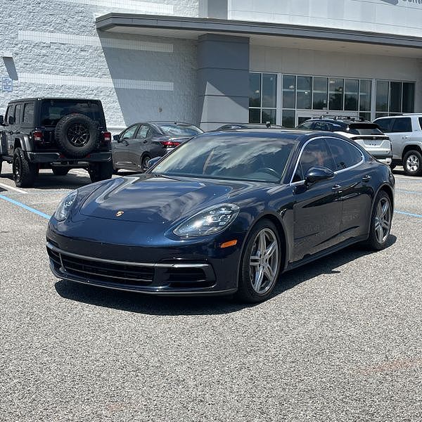 2020 PORSCHE Panamera