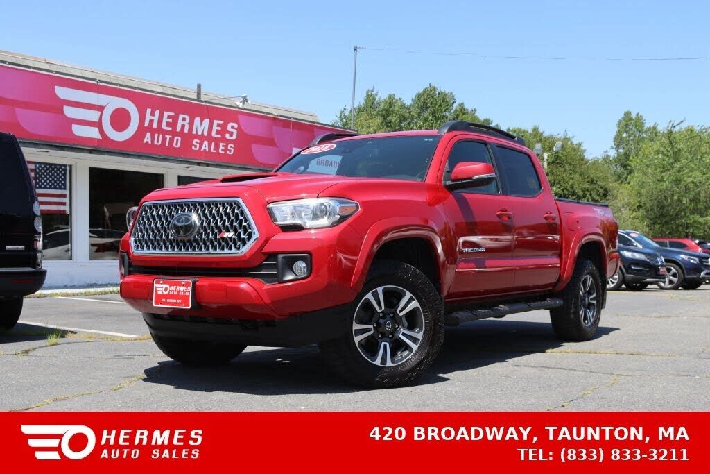 2018 TOYOTA Tacoma