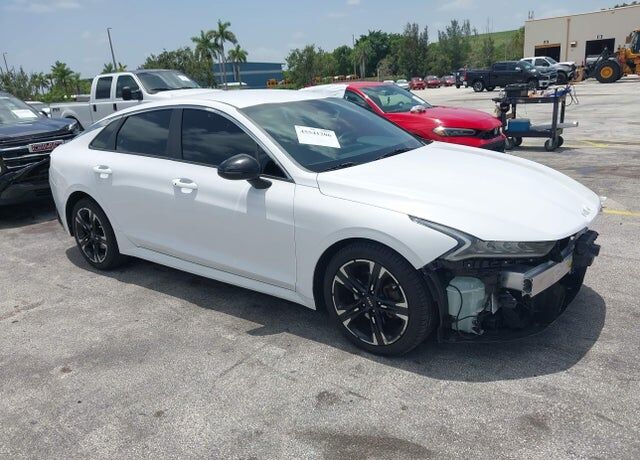 2022 KIA K5