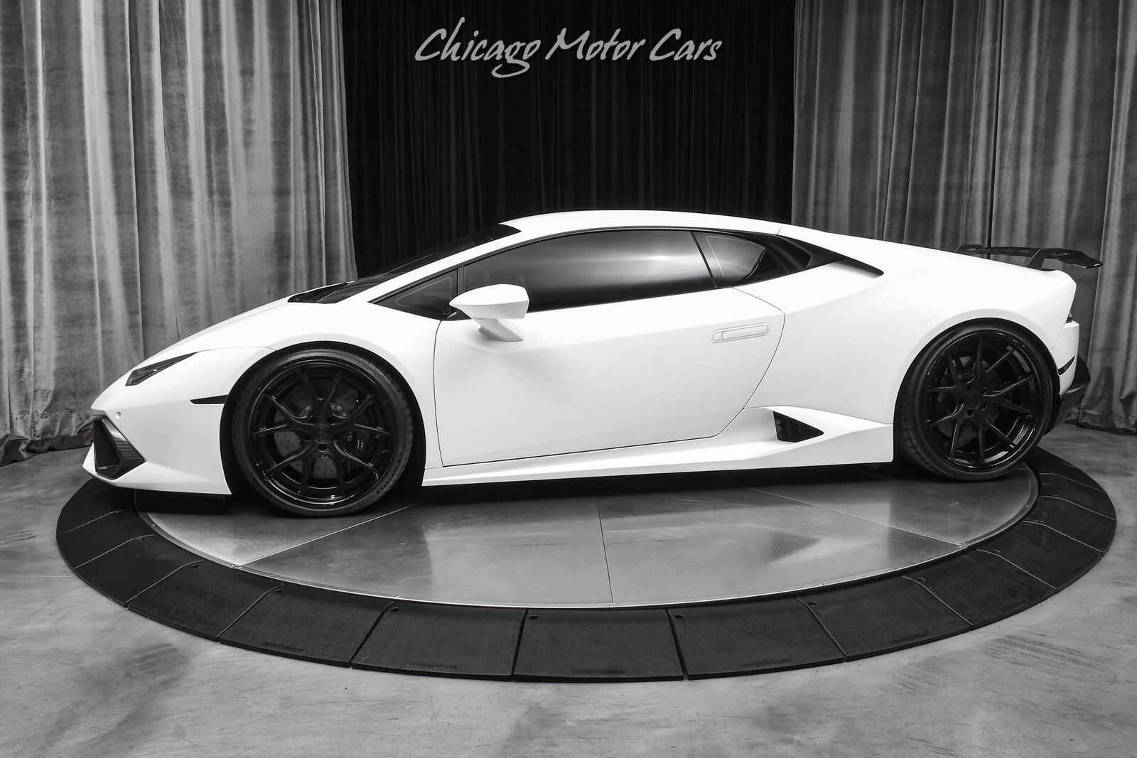 2016 LAMBORGHINI Huracan