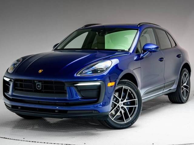 2026 PORSCHE Macan