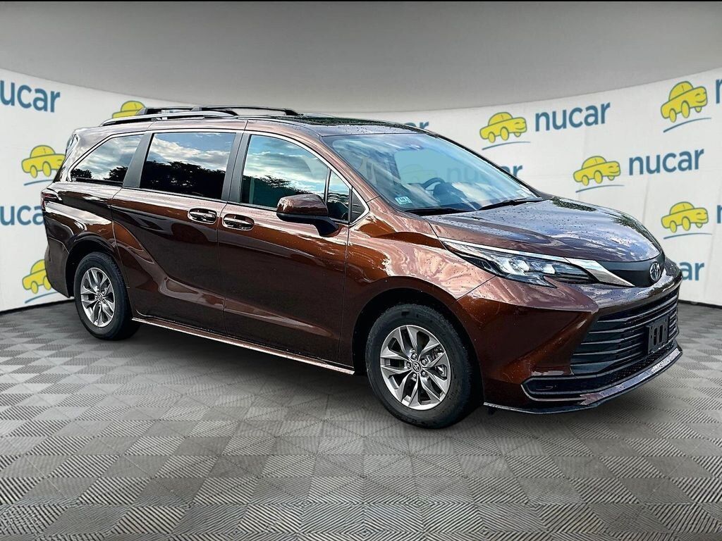 2024 TOYOTA Sienna